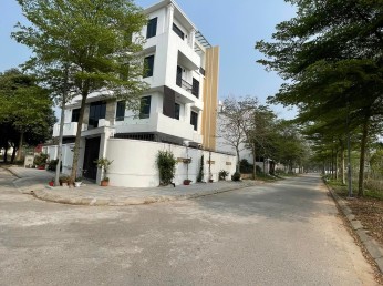 Biệt thự KĐT Hà Phong, Mê Linh, 300m2, nhà xây thô sang tên ngay, sổ đỏ chính chủ, giá rẻ. LH 0974375898