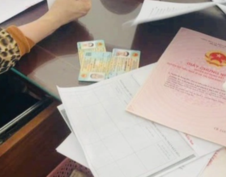 Phí làm sổ đỏ tăng thế nào khi sáp nhập tỉnh thành và thay đổi bảng giá đất hàng năm?