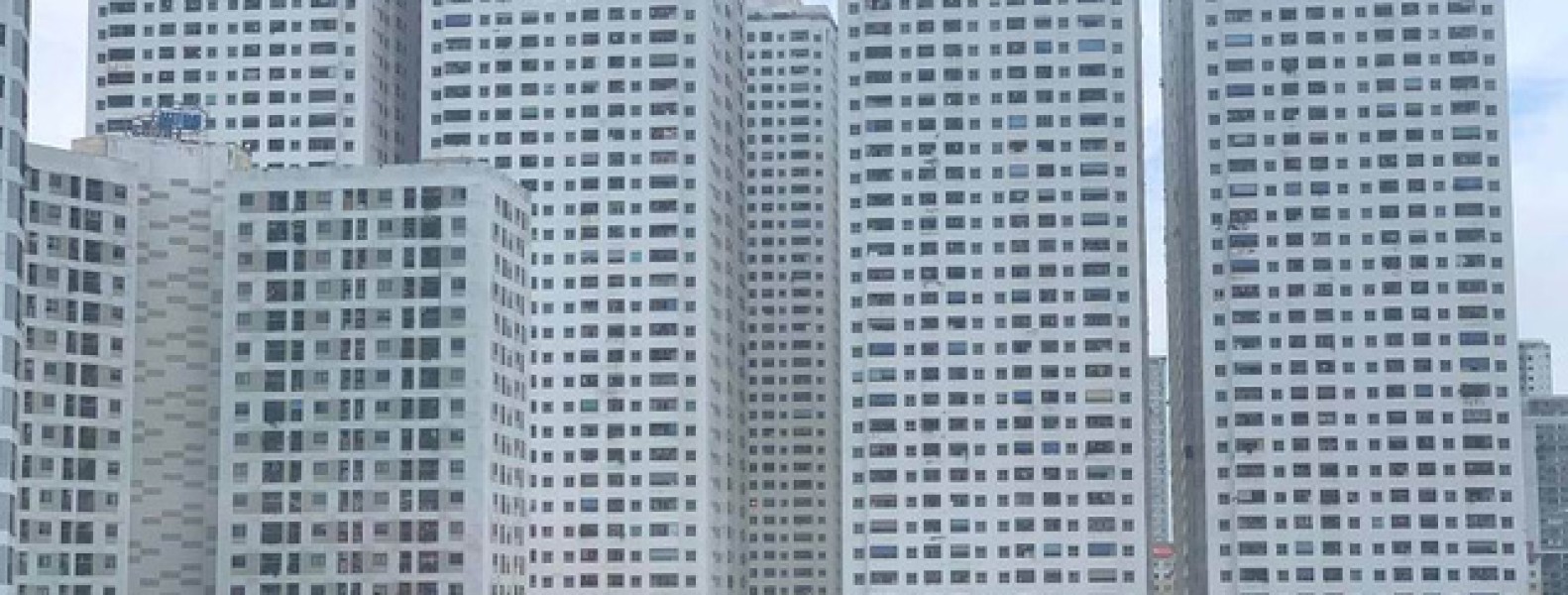 Giấc mơ mua nhà giá rẻ của người dân bao giờ mới thành hiện thực?