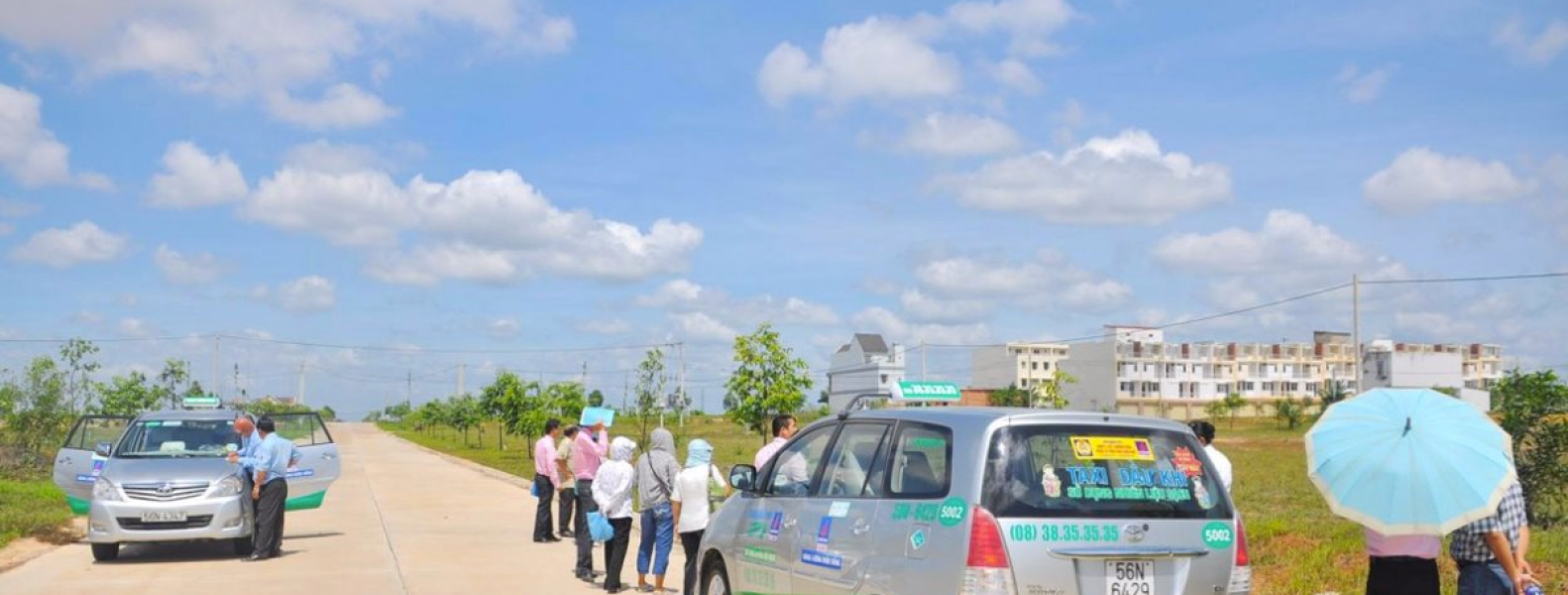 Nhà giàu bắt đầu mua gom biệt thự, liền kề