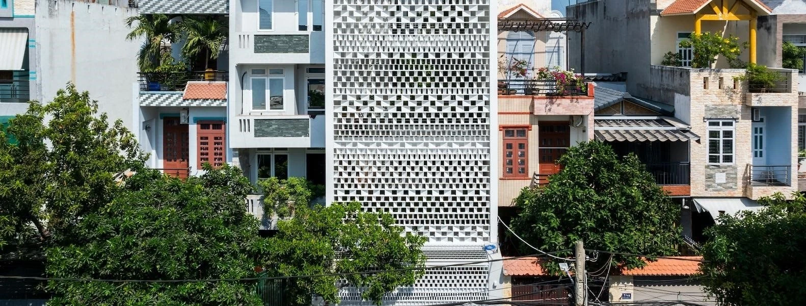 Thiết kế nhà ống tràn ngập ánh sáng và cây xanh, đẹp hơn biệt thự ở Vũng Tàu