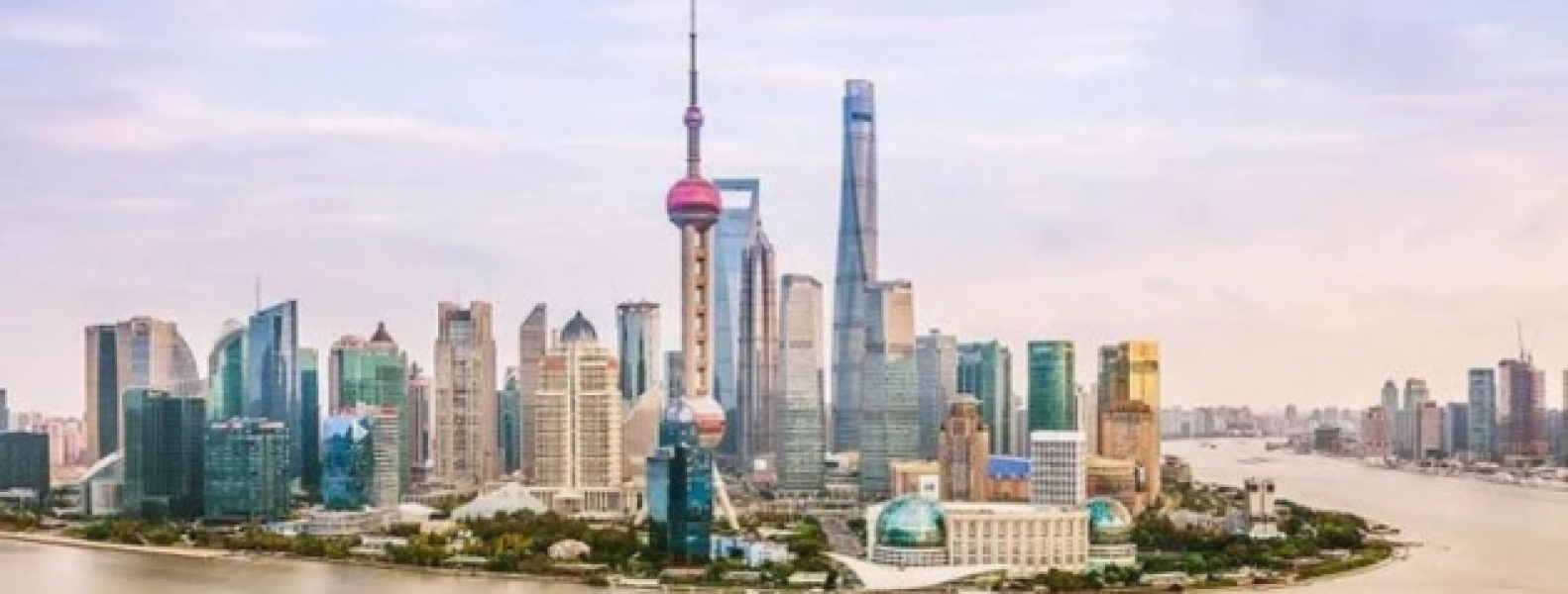 Việt Nam vươn lên trở thành 1 trong 3 thị trường mới nổi dẫn đầu năm 2025 về tốc độ phát triển công nghiệp và đầu tư