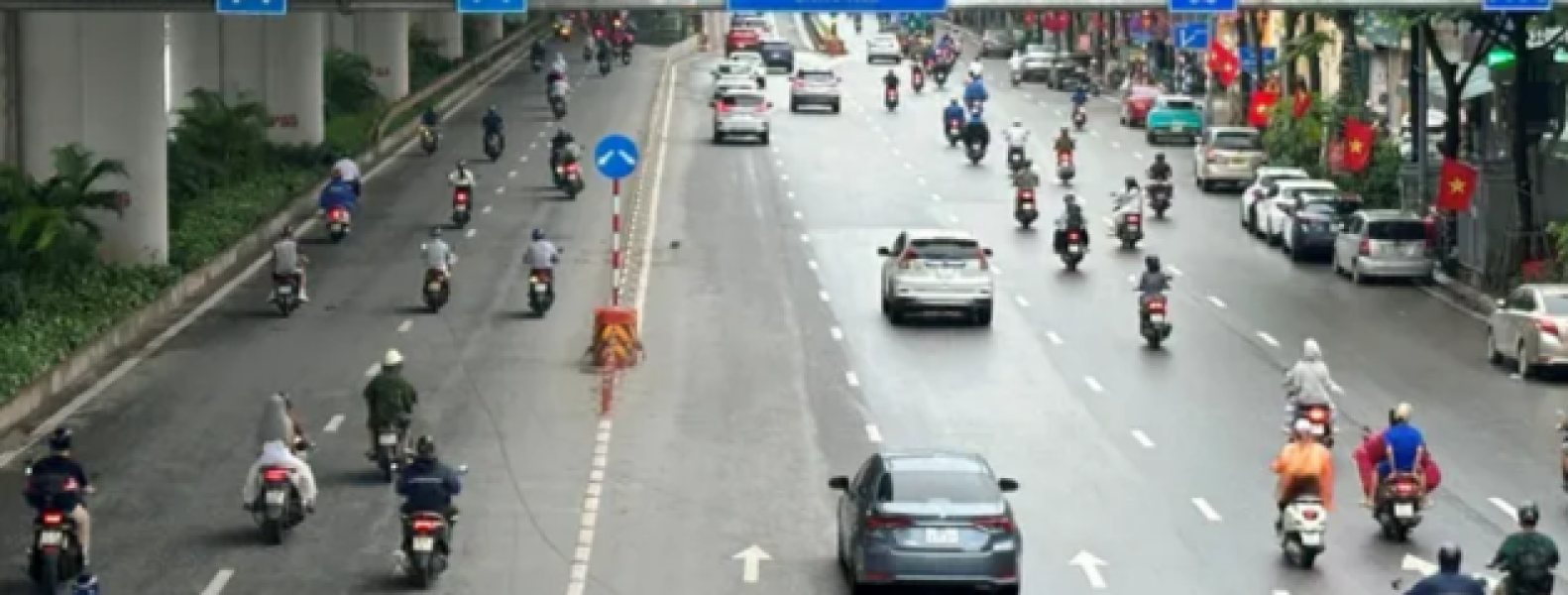 Điều chỉnh thời gian phân làn xe trên đường Phạm Văn Đồng