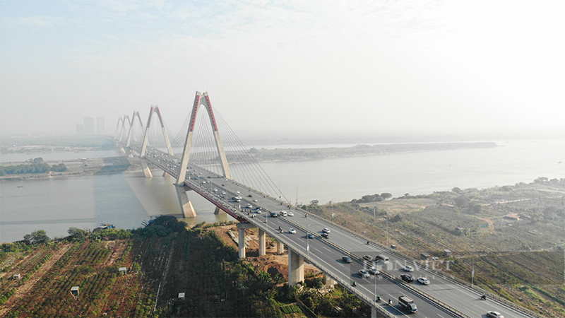Cầu Nhật Tân kết nối huyện Đông Anh với trung tâm Thủ đô Hà Nội