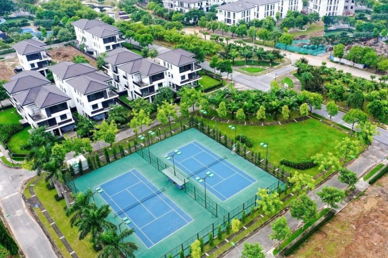 Sân Tenis trong khuôn viên Hà Đô Charm Villa